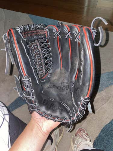 Used Wilson Right Hand Throw A2000 gg47 Baseball Glove 12.25"
