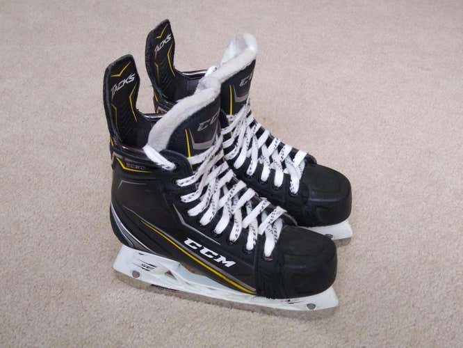 Used Junior CCM Tacks 9080 Hockey Skates Regular Width Size 4.5