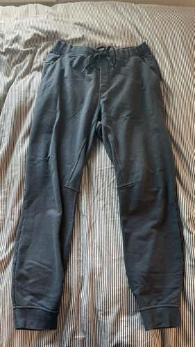 ASPHGREY Used Medium Lululemon Pants And Sweatshirt Bundle