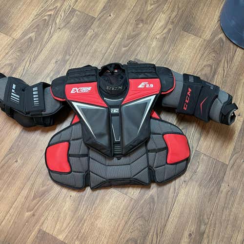 Senior Medium CCM Extreme Flex Shield E2.9  Goalie Chest Protector
