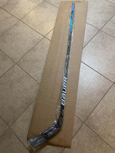 Senior Right Handed Nexus Geo P92M Hockey Stick