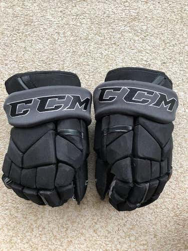 New Senior CCM HG12 Gloves 14" Pro Stock