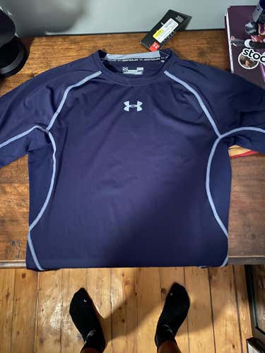 NAVY New Large Under Armour Shirt