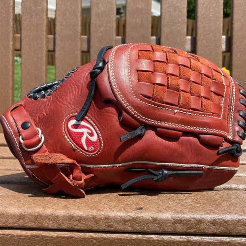 Brown High School/College Right Hand Throw 12.5" Heart of the Hide Baseball Glove