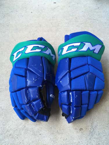 Blue Senior CCM 14" HG42 Gloves