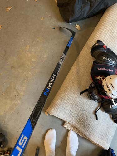 New Right Handed Toe Pattern Pro Stock Nexus 1N Hockey Stick
