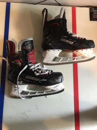 Used Bauer  Size 7.5 Vapor 1X Hockey Skates