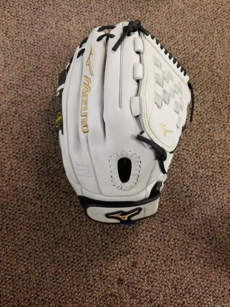 White New Mizuno Right Hand Throw Softball Glove 12"