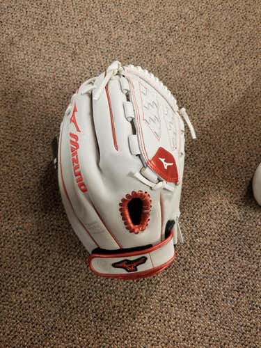 White New Mizuno Right Hand Throw MVP Prime SE Softball Glove 12"