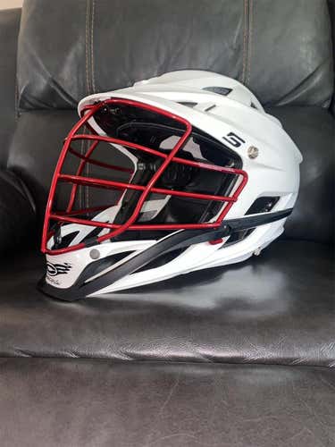 White Cascade S Helmet
