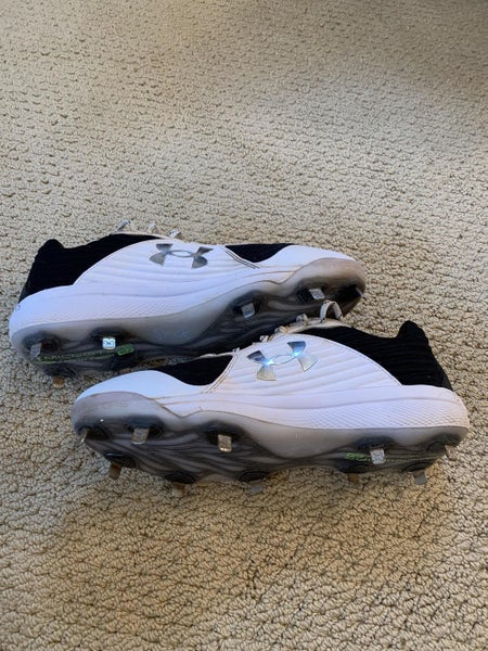 White Men's Adult Used Metal Size 12 (Women's 13) Under Armour Cleats and Under Armour Turfs