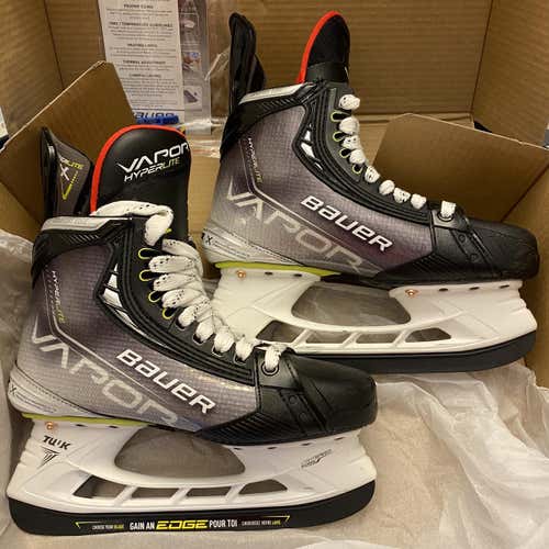 Bauer Vapor Hyperlite Size 6.5 Fit 2 Hockey Skates