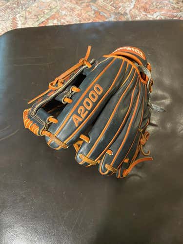 Orange Used High School/College Wilson Right Hand Throw Infield A2000 Baseball Glove 11.5"