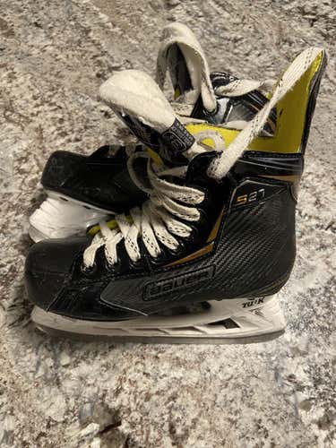 Used Bauer Size 3.5 Supreme S27Hockey Skates