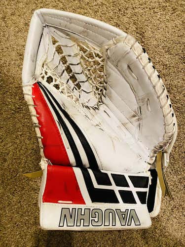 Vaughn v8 goalie glove