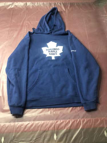 LIKE NEW* Men’s large- TORONTO MAPLE LEAFS HOODIE