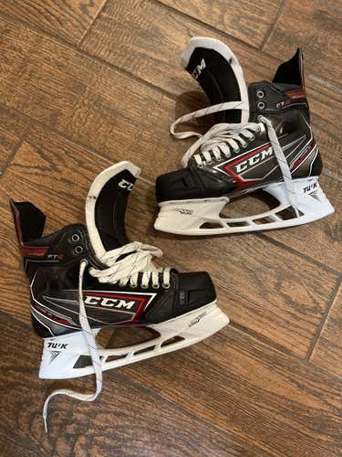 #2 Used CCM Regular Width Size 8 JetSpeed FT2 Hockey Skates