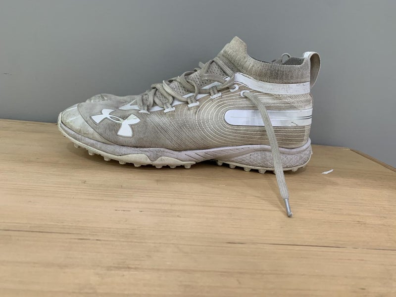 White Used Adult Men's Size 11 (Women's 12) Detachable Cleats Under Armour Cleats And Turfs