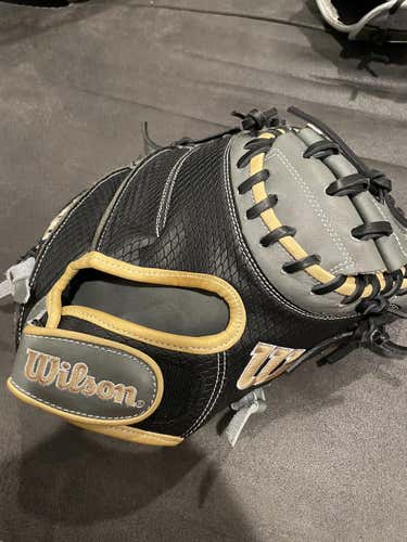 New A2000 Catchers Glove
