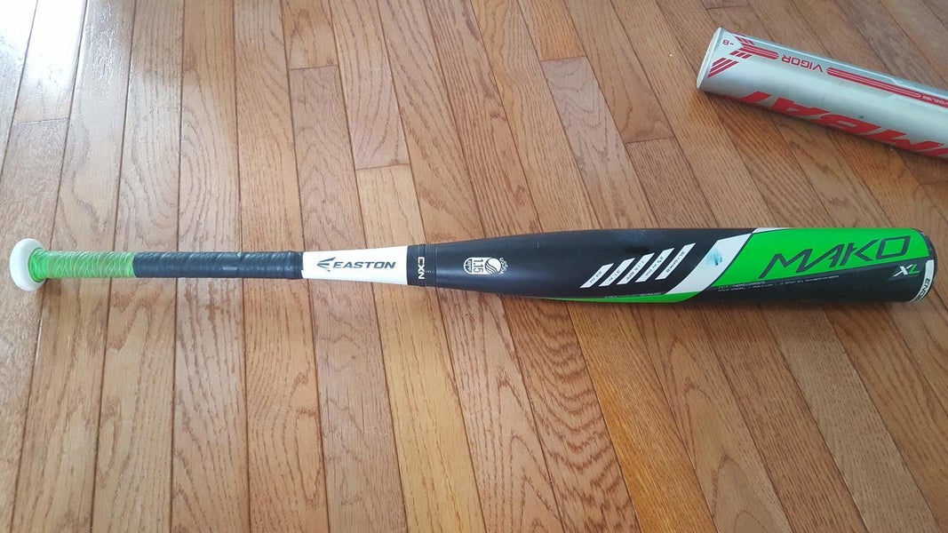 Used Kid Pitch (9YO-13YO) USSSA Certified 2016 Easton Composite Mako Bat (-8) 23 oz 31"