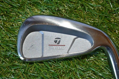 Taylormade	200	3 Iron	Right Handed	39"	Steel	Regular	New Grip