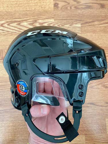 CCM FL60 Men’s Hockey Helmet Medium Black