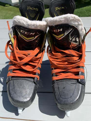 Used CCM Regular Width Size 2 Tacks 4092 Hockey Skates