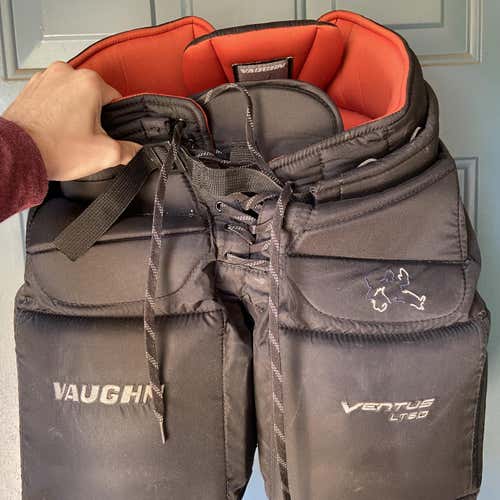 Black Junior Small Vaughn Ventus LT68 Hockey Goalie Pants