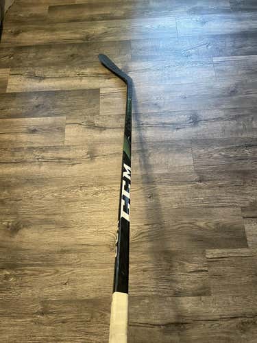 Pro Stock Ccm trigger 4 Hockey stick (damaged)