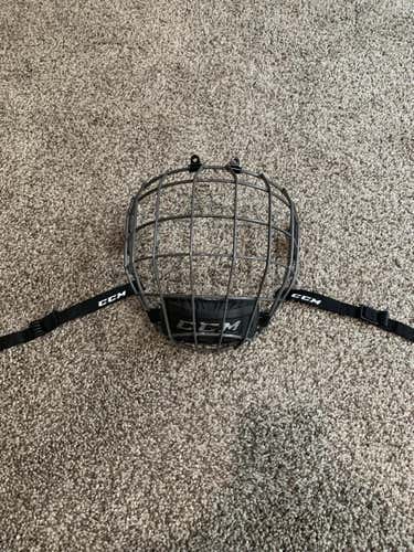 Senior Medium CCM Full Cage FM680