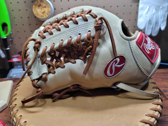 Pre Owned HoH  LHT Glove 11.75"