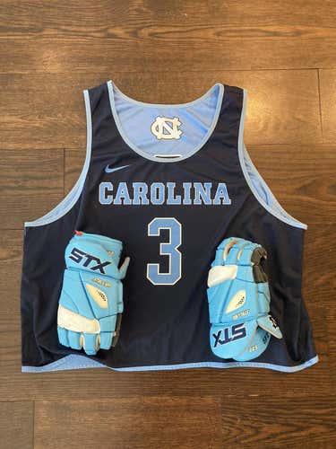 UNC Lax bundle - Pinnie and STX Custom Gloves