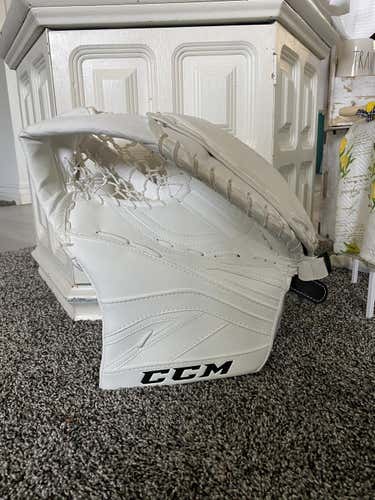 CCM Premier P2.9 Hockey Goalie Glove Intermediate
