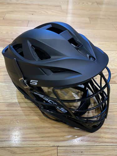 lightly used Cascade S. matte black shell. black cage, jaw and chinstrap. near mint condition.