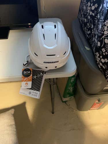 White New Medium Warrior Alpha One Pro Helmet