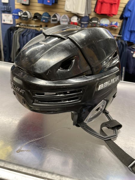 Black Used Medium Bauer Pro Stock Re-Akt 200 Helmet