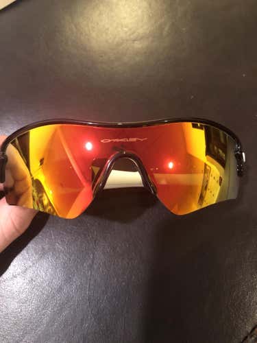 Black Unisex One Size Fits All Oakley Sunglasses