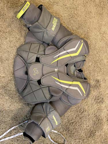 Used Large Vaughn  Velocity V7 XF Pro Carbon Goalie Chest Protector