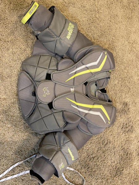 Used Large Vaughn Velocity V7 XF Pro Carbon Goalie Chest Protector