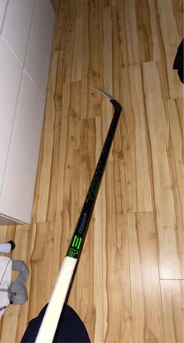 Intermediate CCM Toe Pattern  Ribcor Trigger 5 Pro Hockey Stick
