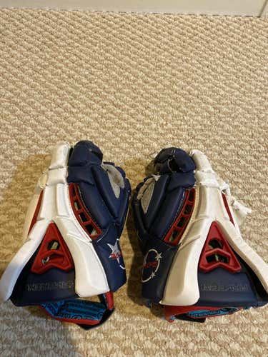 Maverik Showtime gloves