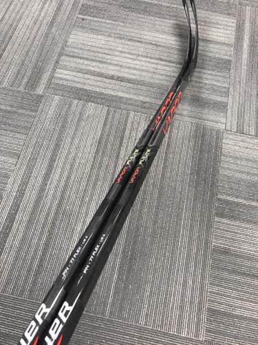 2 Senior Right Handed Mid Pattern  Vapor FlyLite Hockey Stick
