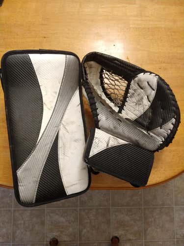 THR/Arcadi goalie blocker and glove