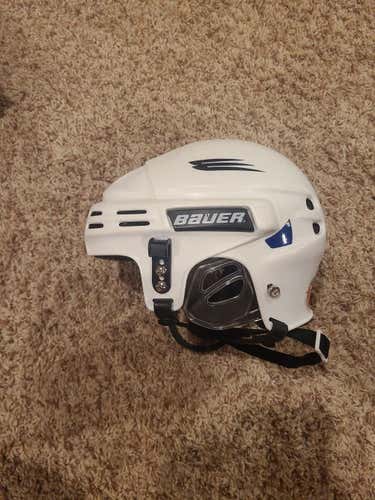 White Used Medium Bauer HH 5000 Helmet