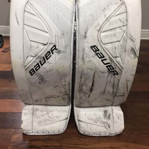 White Used 33" Bauer Vapor X900 Goalie Leg Pads