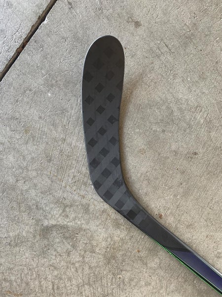 Intermediate Right Handed Ribcor Trigger 5 Pro Hockey Stick