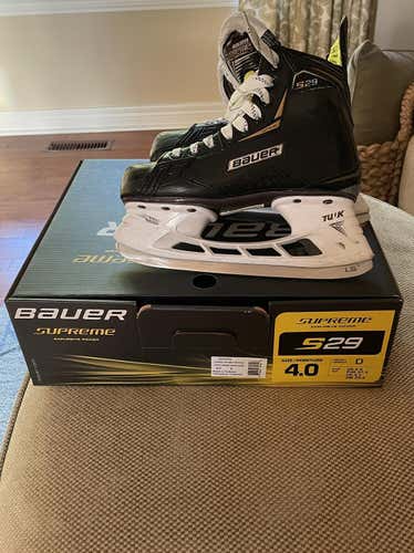 Used Bauer Regular Width  Size 4 Supreme S29 Hockey Skates