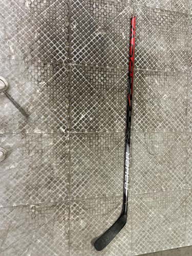 Senior Right Handed Mid Pattern  Vapor FlyLite Hockey Stick