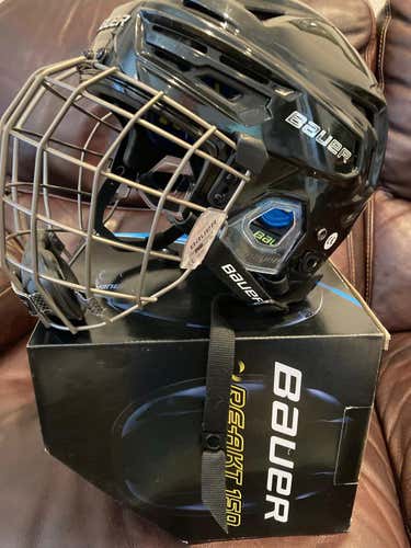 New Black Medium Bauer Re-Akt 150 Helmet with Cage