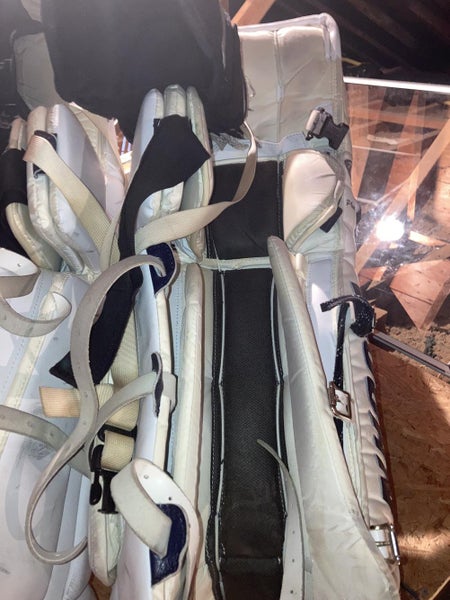 White Senior 35" Vaughn Pro Stock Velocity V3 7500 Goalie Leg Pads